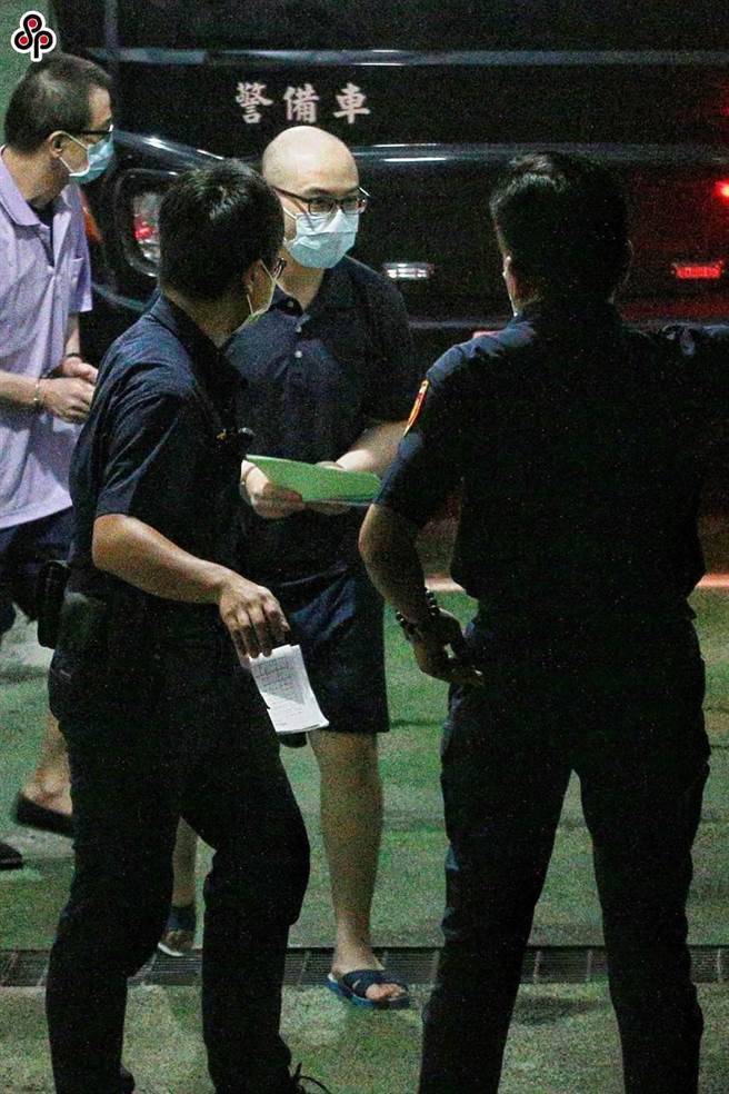 掀起民进党黑道之乱 民进党台北市党部评委会前召集人赵映光的儿子赵介佑（中）。（本报资料照片）