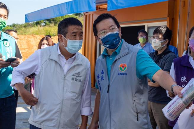 民进党苗栗县长候选人徐定祯9日会同苗栗县政府文化观光局长林彦甫、交通部、立院交通委员会等单位到苗栗通苑地区会勘。（徐定祯竞选团队提供／李京升苗栗传真）
