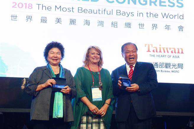 陈光復风光举办「世界最美丽海湾」年会，邀请蔡英文、陈菊、苏嘉全等人出席，却留下2425万元的呆帐无法核销。（张茂雄摄）