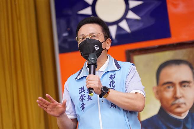 洪荣章说，彰化县65岁以上长者占全县人口17.81％，县府积极推动在地安养，目标在全县589个村里设置关怀据点，目前已有300多个，要让长辈生活更多采多姿。（吴建辉摄）