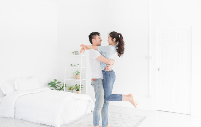 摩羯座、天秤座、金牛座时间久了容易日久生情，有机会从朋友升华成情人。（示意图／Shutterstock）