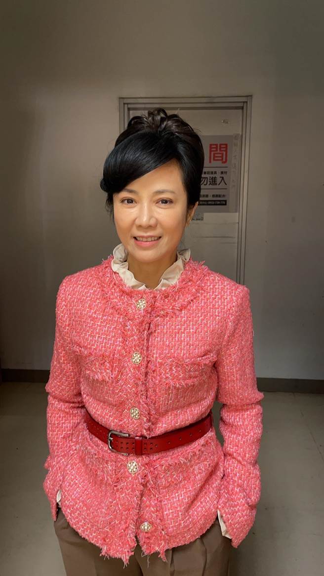 陳仙梅原本造型是翁倩玉頭。（民視提供）