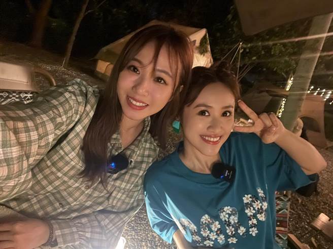 Sandy（右）跟茵声。（TVBS提供）