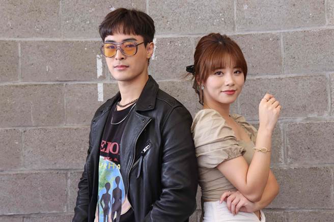 朱宇谋和王上菲代言反毒活动。（台湾红丝带基金会提供）