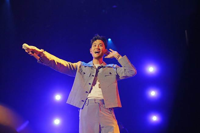 周兴哲近日赴美国、加拿大开唱，吸引许多当地粉丝到场支持。（星空飞腾提供）