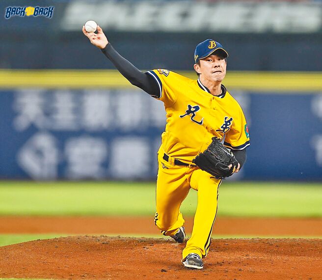中信兄弟本土投手鄭凱文在台灣大賽第3戰先發7局僅失2分，帶領球隊擊敗樂天桃猿取得3比0聽牌優勢。（資料照，中信兄弟提供）