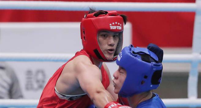 「拳击女王」陈念琴(图左)。(资料照/陈怡诚摄)