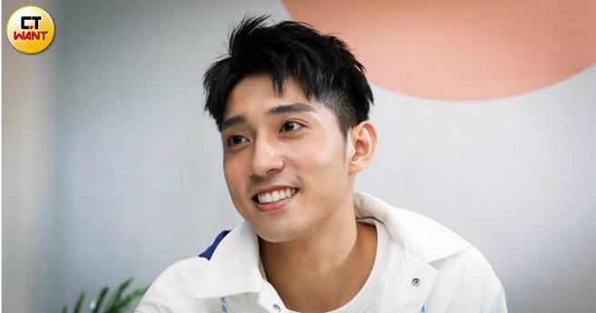 徐韬靠着交朋友和打工让自己有更多生活经验。（图／侯世骏摄）