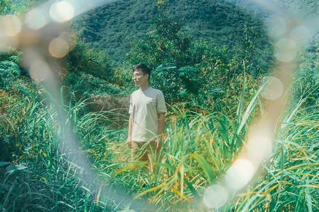 吟游歌手克里夫推出首张专辑《好日子hó-ji̍t》。（风潮音乐提供）