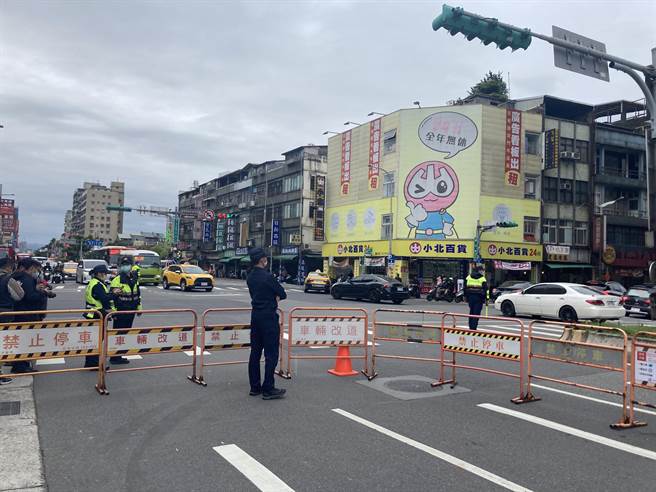 青山宫遶境，警方进行相关交管措施。（图／警方提供）