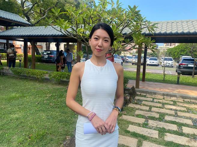 國民黨急戰力！青年科技女力黃靜茹即起擔任新竹市黨部發言人，在選戰只剩16天之時，要再強化青年與科技政策，同時讓外界改變藍軍過往讓人感覺像「老店」的刻板印象。（陳育賢攝）