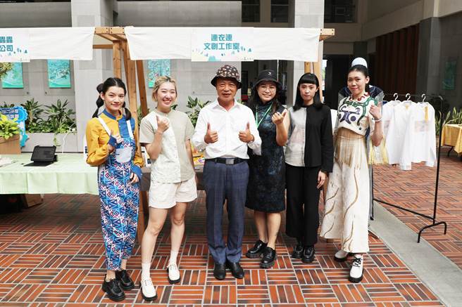 嘉義縣政府近年來鼓勵青年返鄉及在地青創培力，打造專屬於嘉義縣青年的創業網路平台「嘉義縣青年孵化讚」，今舉辦成果展。（嘉義縣政府提供∕呂妍庭嘉義傳真）