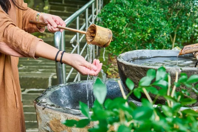 寺前的御手洗。 （图/ 行遍天下）