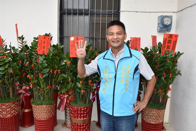 前大湖警分局侦查队长陈增煌将参选大湖乡民代表。（谢明俊摄）