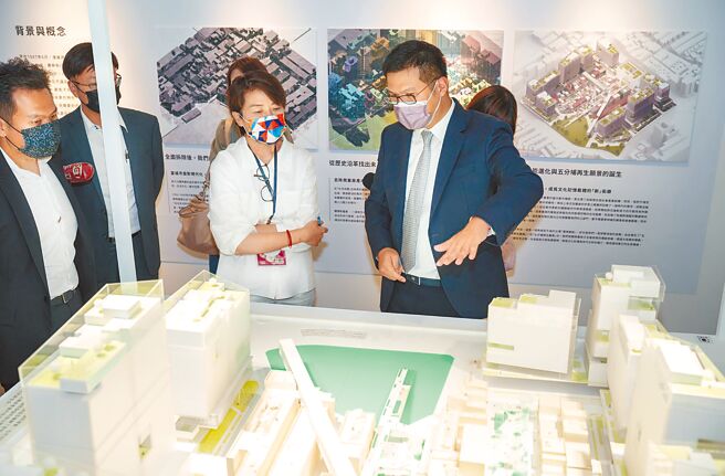 無黨籍台北市長候選人黃珊珊提出「公辦都更3.3計畫」，分為3大面向，包括強化溝通與簡化流程、規畫中繼住宅協助安置、重視建築設計與功能。（黃珊珊競選辦公室提供／黃婉婷台北傳真）