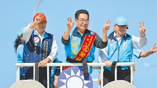 针对锺东锦争议不断，国民党苗栗县长候选人谢福弘9日指出，锺东锦未爆弹一再爆开，负面新闻不断攻占全国版面，已严重伤害苗栗乡亲。（谢福弘竞选总部提供／李京升苗栗传真）