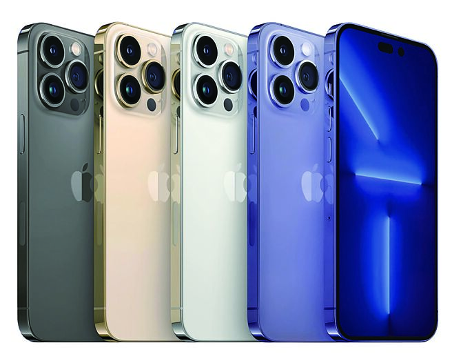 SOGO忠孝馆35周年店长严选—Apple iPhone 14Pro，售价3万4900元起，赠SOGO商品券2000元，限量20台。（SOGO提供）