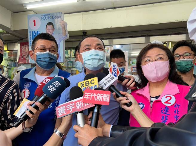 新北市長侯友宜回應，權責單位已經說得非常清楚，一切都依規辦理。（李奇叡攝）