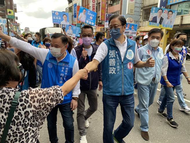 国民党桃园市长候选人张善政直言，蔡英文总统与行政院长苏贞昌跑各地辅选，造成当地维安很大压力。（蔡明亘摄）