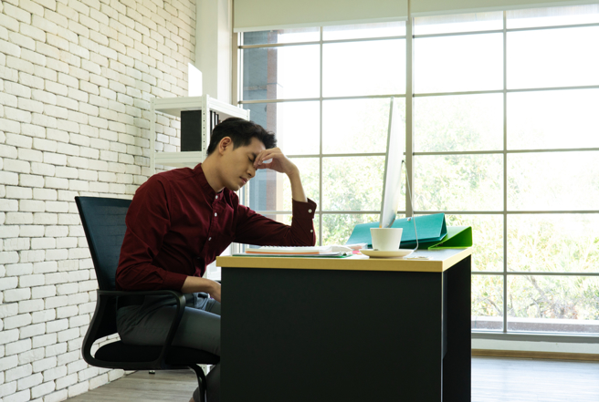 塔罗牌老师艾菲尔在脸书粉专表示属鼠的人在兔年相刑将会是非口舌之年，各运势方面都有出现波折是非多，需多留意。（示意图／Shutterstock）