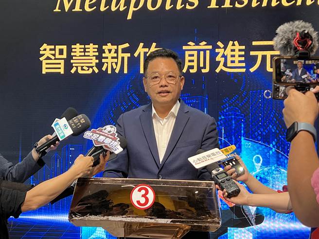 國民黨新竹市長候選人林耕仁於競總舉行「智慧新竹 前進元宇宙」記者會，盼藉由新竹市得天獨厚的環境，打造與國際接軌的新竹元城市。（王惠慧攝）