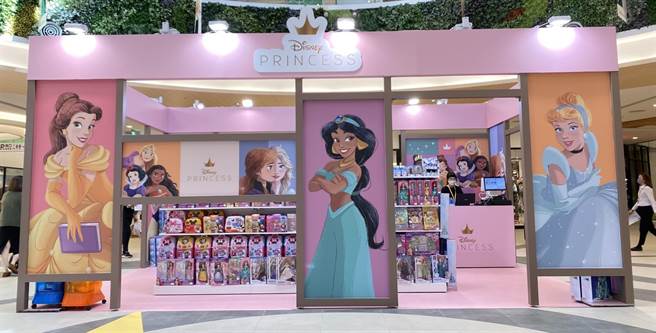 MITSUI OUTLET PARK自11月11日起打造「相遇公主」主题造景。（业者提供／陈淑娥台中传真）