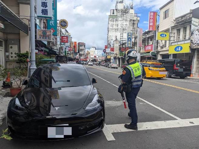 屏东恒春警分局10月起加强交通事故大执法，成功减少交通事故发生率。（警方提供／谢佳潾屏东传真）