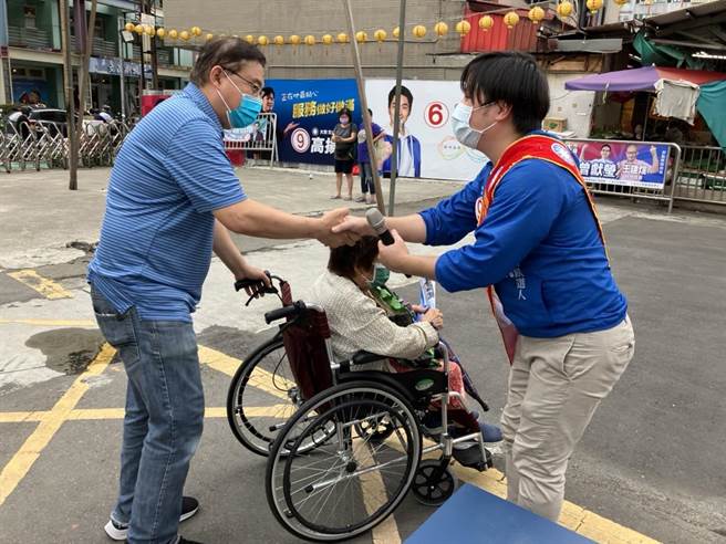 高扬凯重申参选「三大保证」，要用满满的诚意热情与政策牛肉回馈乡里，当选后力拚让大安文山建设翻新。（高扬凯竞办提供／游念育台北传真）