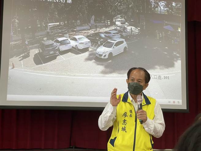 埔里镇长廖志城将逐年建制智慧型监视器，让埔里镇成为更幸福、乾净、安全的城镇。（杨静茹摄）