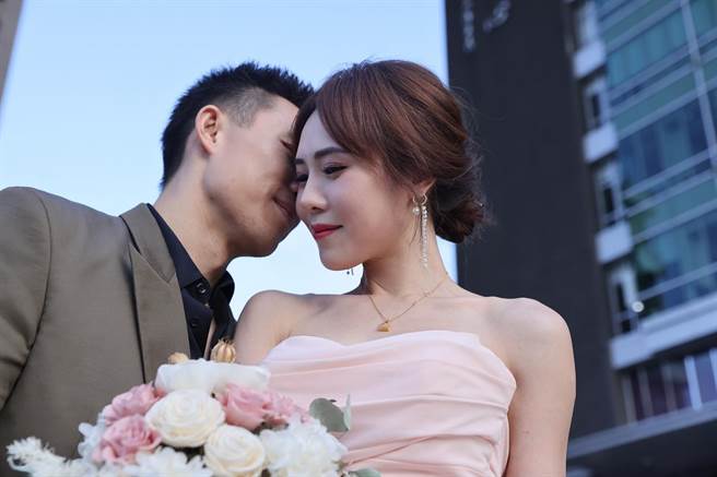 吴申梅今晚突传结婚喜讯。（翻摄吴申梅脸书）