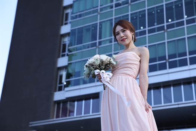 吴申梅今晚突传结婚喜讯。（翻摄吴申梅脸书）