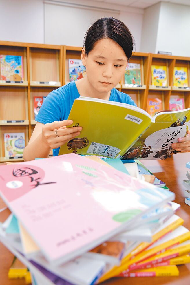 台师大针对民眾对国语文课程看法进行调查，结果显示国语文教育攸关学子适应力与竞争力，不该沦为政治牺牲品。（本报资庙照片）