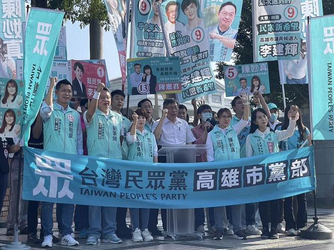 民眾党主席柯文哲12日南下高雄替自家议员候选人辅选。（洪浩轩摄）