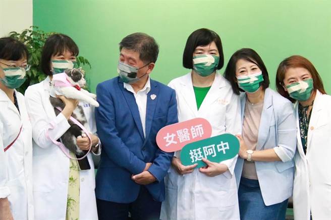 绿侧翼之乱  吴思瑶强调「三无」。陈时中竞总提供