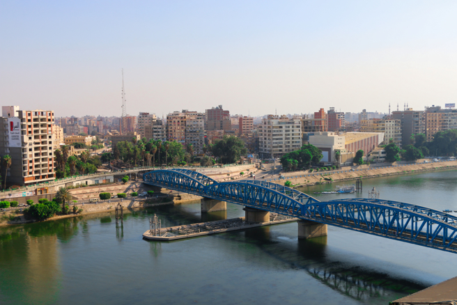 事发当时这载有35人的巴士失控驶离高速公路，并坠入埃及北部代盖赫利耶省（Dakahlia）的曼苏利亚运河（Mansuriya canal）。
(示意图／shutterstock)