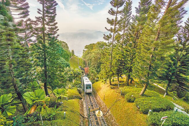 檳城升旗山海拔833公尺是檳城的最高點，可以一覽檳城美景。（檳城旅遊局提供）