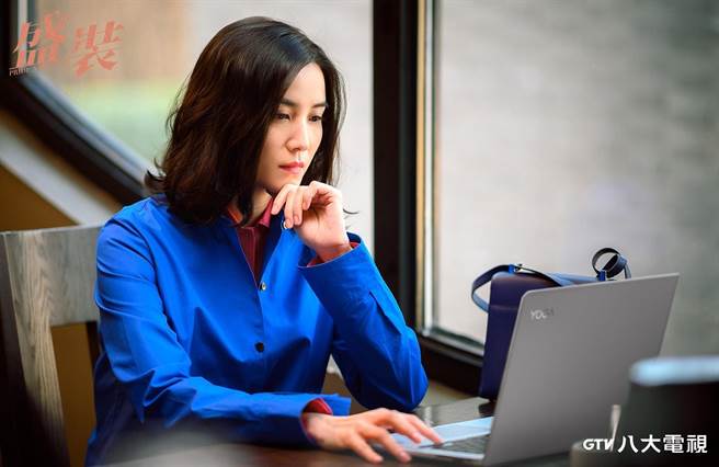 宋佳在《盛裝》霸氣十足。（八大提供）