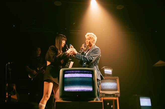 孙盛希邀请小乐担任嘉宾。（滚石唱片提供）