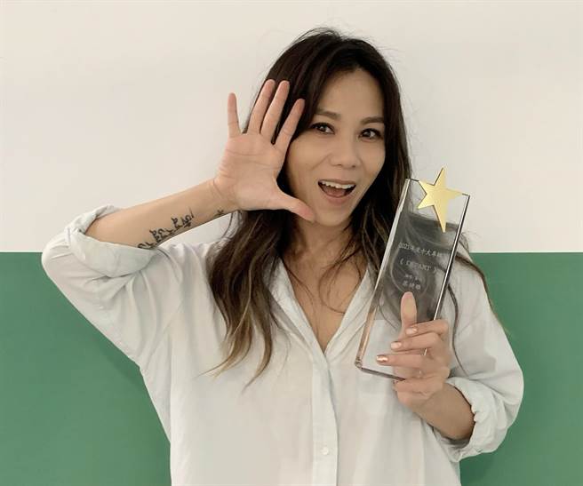 蔡健雅的《DEPART》获年度十大专辑。（中华音乐人交流协会提供）