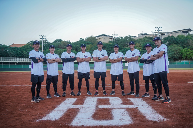 2022柏钏BE HEROES棒球训练营教练团。（展逸国际提供）