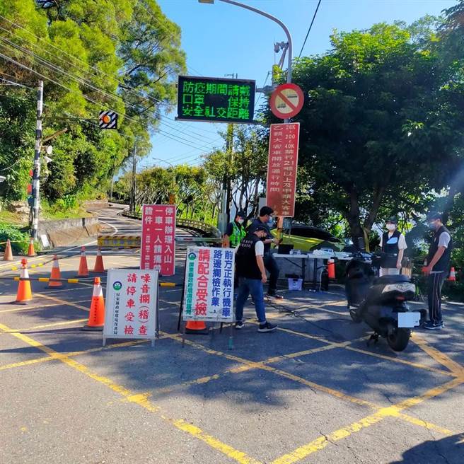 屏东里港警分局即日起将不定时、不定点在通往三地门乡、雾臺乡的台24线路段加强取缔超速、改装车，当中违规改装最高可罚3万。（警方提供／谢佳潾屏东传真）