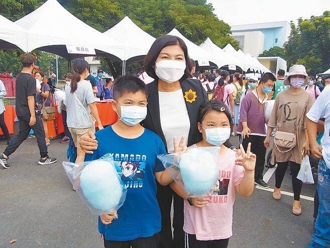 國民黨雲林縣長候選人張麗善對選情信心滿滿。（張朝欣攝）