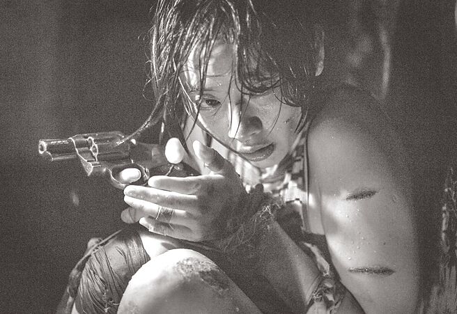 刘雅瑟《智齿》