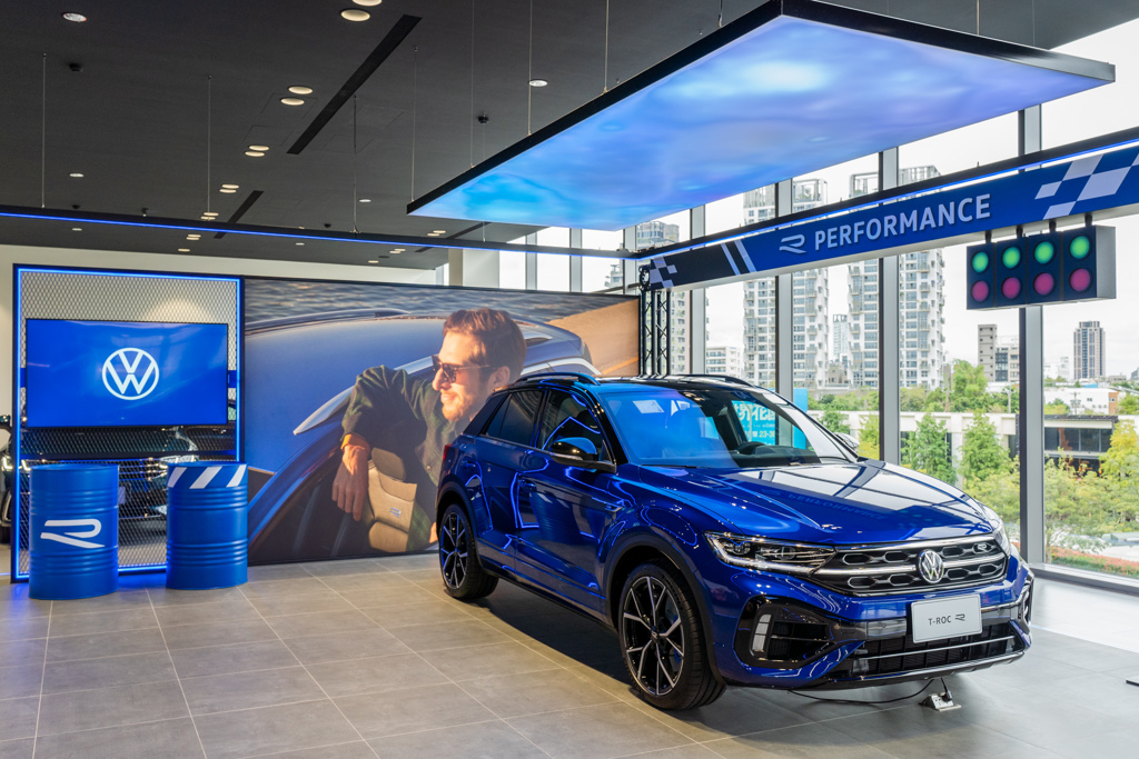 Volkswagen 23年式 Golf 車系正式導入台灣、 R Studio盛大進駐五權展示中心！ (圖/CarStuff)