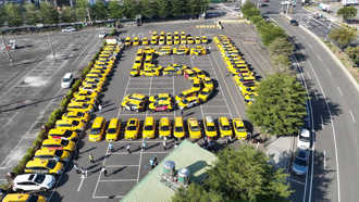 台南計程車業黃偉哲後援會成立   百輛小黃空拍排字「5」告讚相挺 