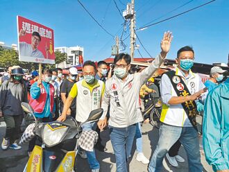 搶救高市邊緣選將 邁陪非現任候選人車掃