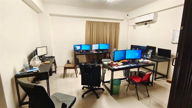 嘉市型男警机警查获诈骗机房 搜索时赫见泰国古曼童。（警方提供∕吕妍庭嘉义传真）