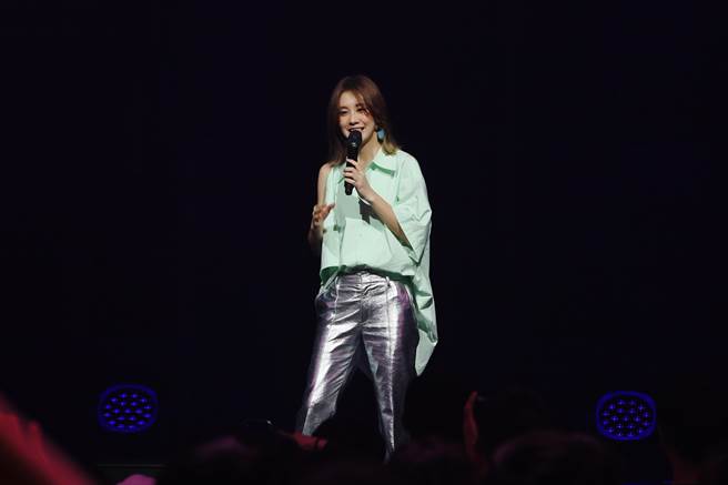 白安「没有人写歌给你过吧」新歌巡迴演唱会正式展开。（相信音乐提供）