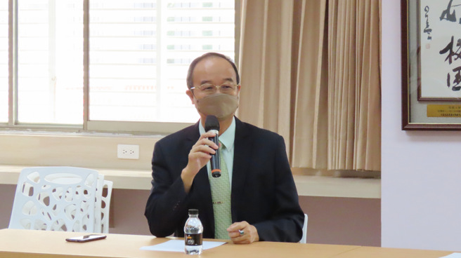 天晴集团叶志忠董事长表示，希望能邀南华大学加入，充实天晴足球俱乐部球员的丰富多元性。(照片/南华大学提供)