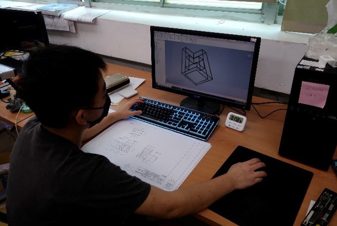 木柵高工製圖科晏緒恩同學不輕言放棄的個性值得大家學習。(照片/臺北市立木柵高工提供)